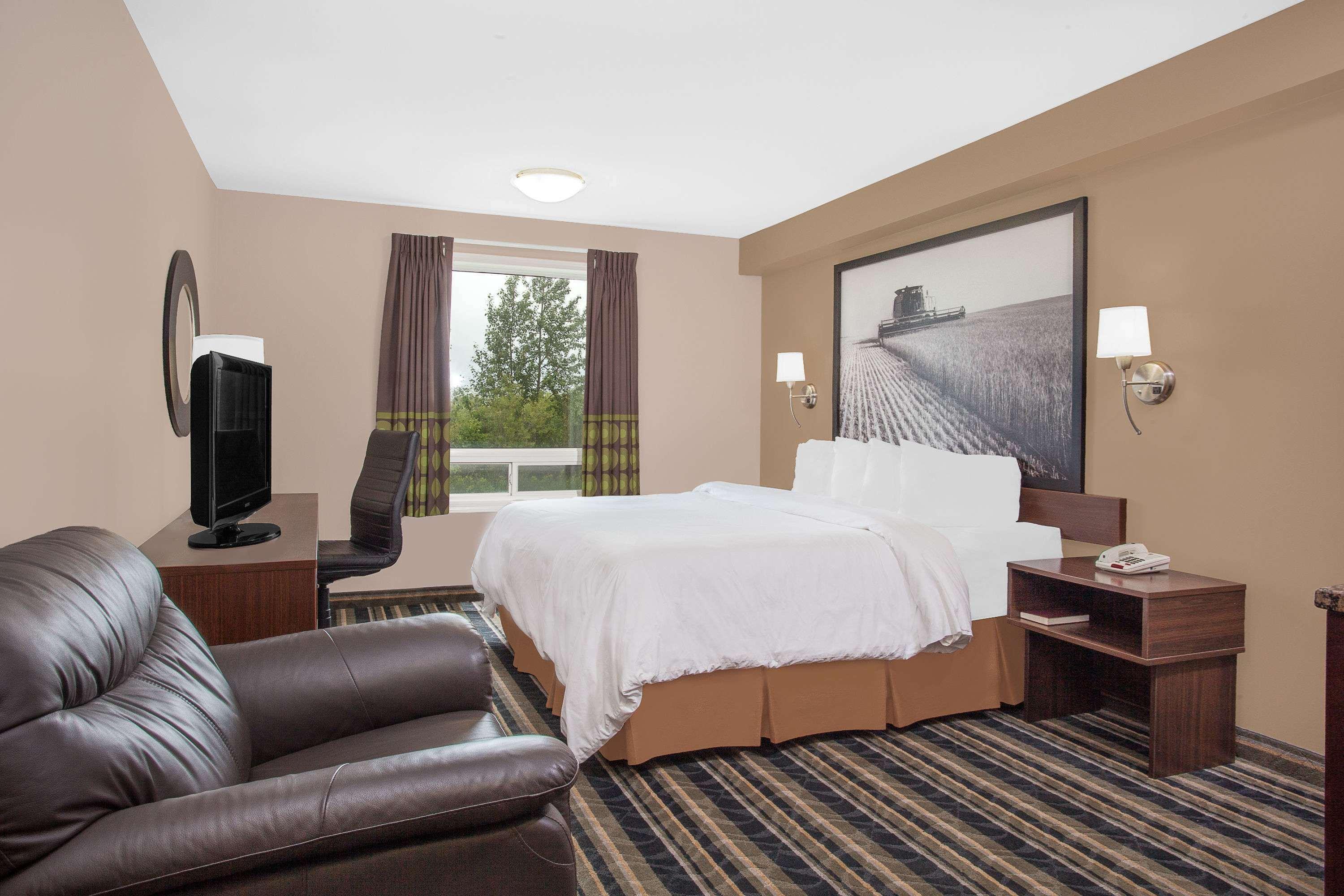 Super 8 By Wyndham Brandon Mb Motel Kültér fotó
