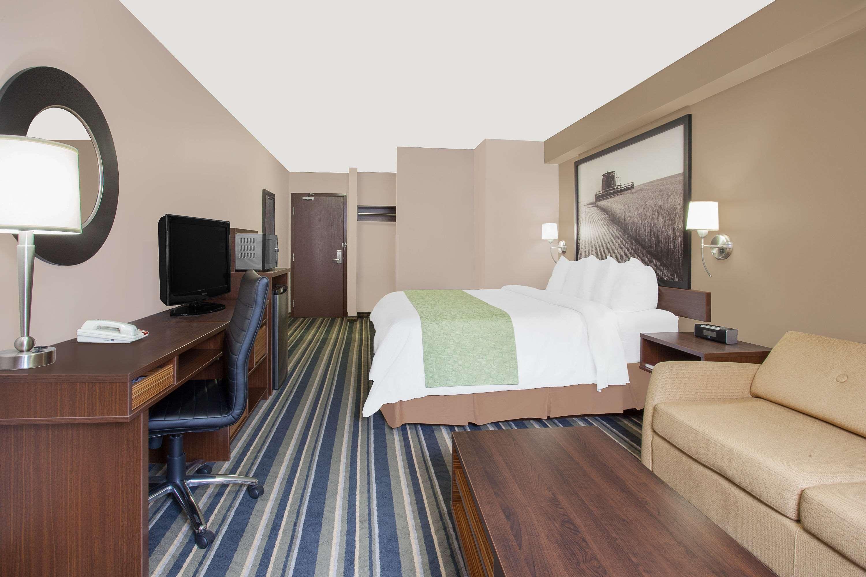Super 8 By Wyndham Brandon Mb Motel Kültér fotó